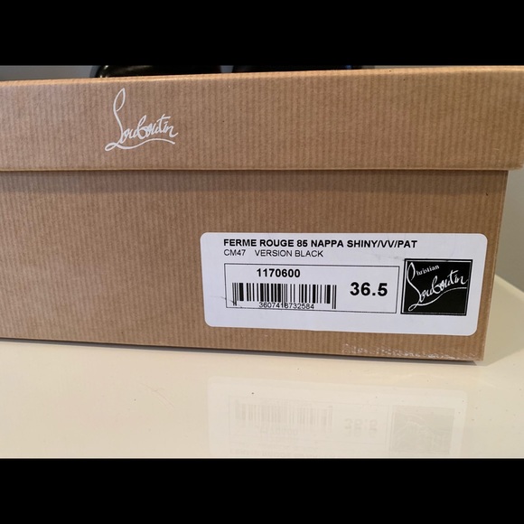 Christian Louboutin - Picture 3 of 6